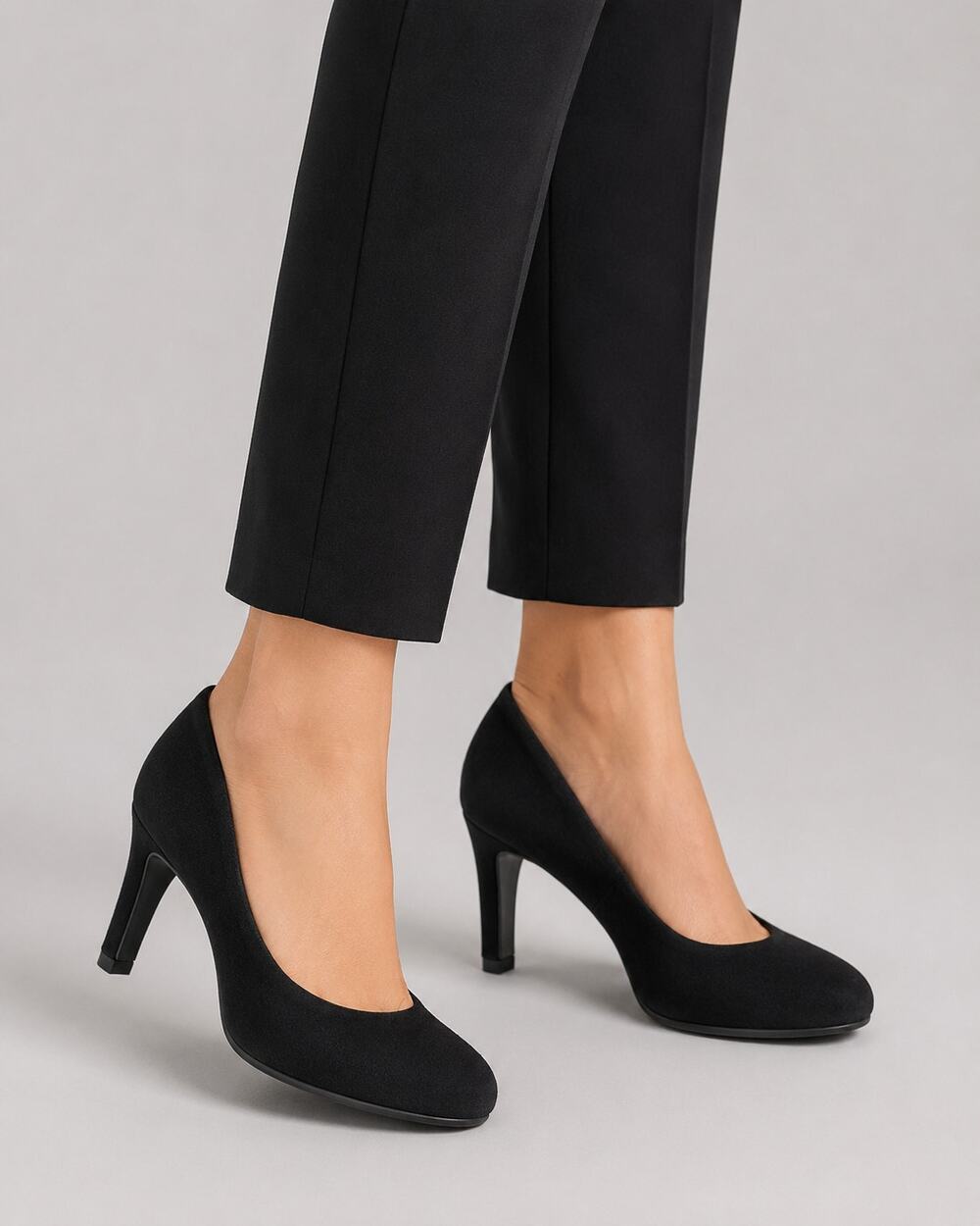 Glo Jeans Women’s Size 5 Black Faux Suede Round-Toe Pumps 4" Heels